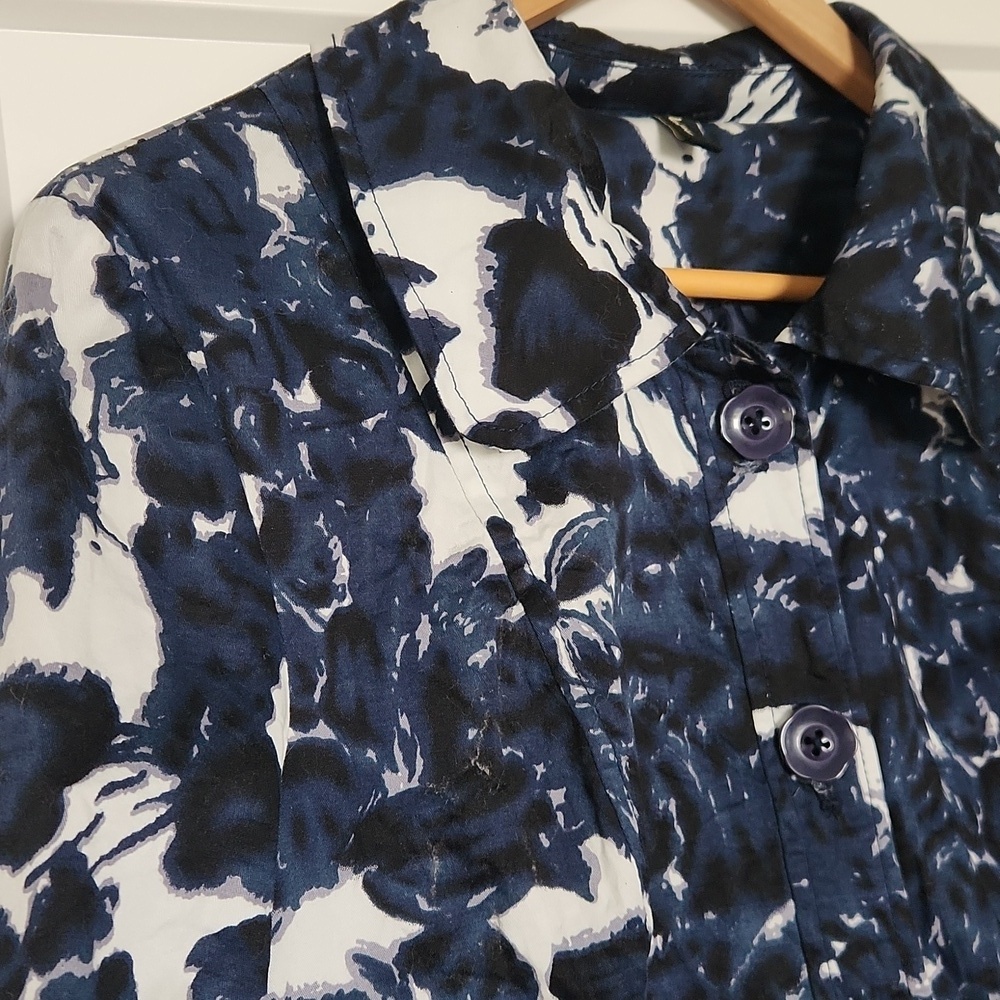 Floral Button Down Lightweight Jacket - Picture 3 of 7